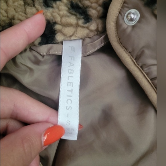 Fabletics teddy leopard tahoe jacket | small - Picture 2 of 2